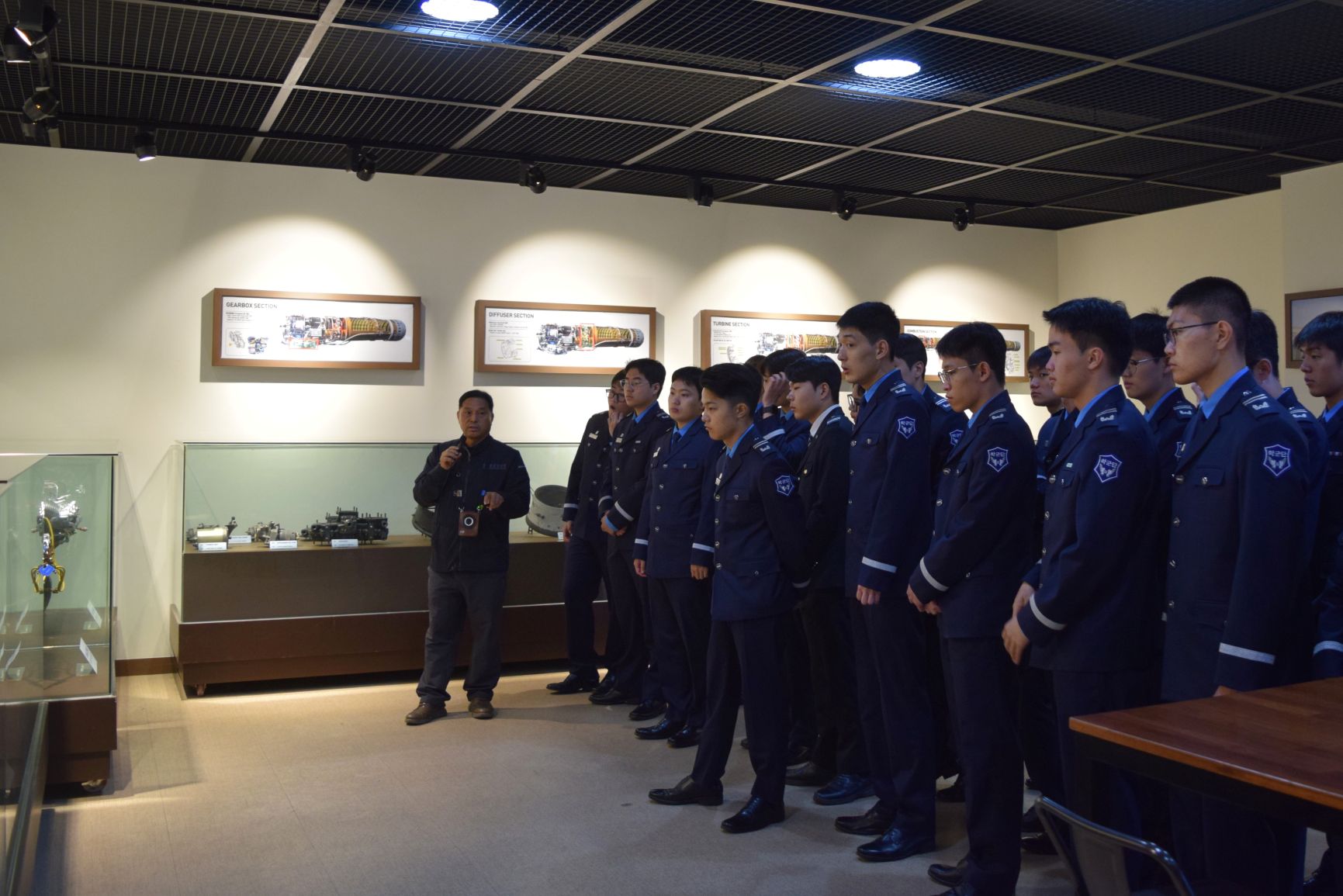 영진전문대학교 81창 견학 (19).JPG