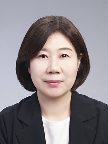 김정숙 교수님 증명사진.jpg